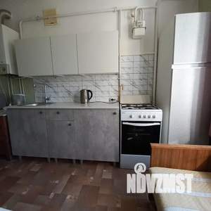 1-к квартира, посуточно, 37м2, 3/3 этаж