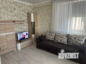 Студия квартира, посуточно, 38м2, 6/10 этаж