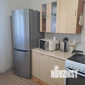 1-к квартира, посуточно, 41м2, 6/8 этаж