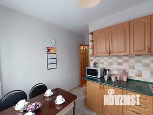 2-к квартира, посуточно, 52м2, 3/5 этаж