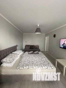 1-к квартира, посуточно, 60м2, 1/1 этаж