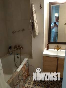 Студия квартира, посуточно, 37м2, 1/3 этаж