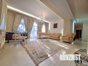 4-к квартира, посуточно, 130м2, 2/2 этаж