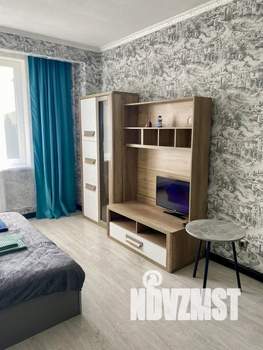 1-к квартира, посуточно, 42м2, 1/9 этаж