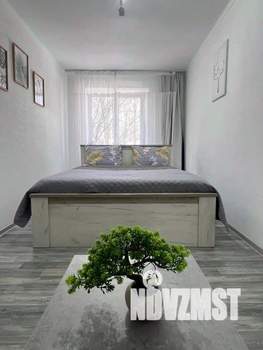 1-к квартира, посуточно, 43м2, 1/1 этаж