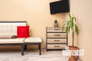 1-к квартира, посуточно, 38м2, 4/8 этаж