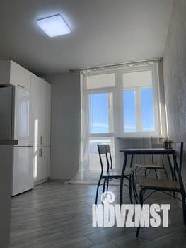 1-к квартира, посуточно, 37м2, 8/10 этаж