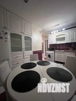 Студия квартира, посуточно, 56м2, 3/5 этаж