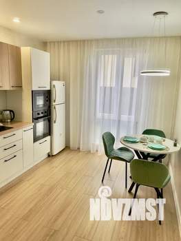 1-к квартира, посуточно, 42м2, 4/25 этаж