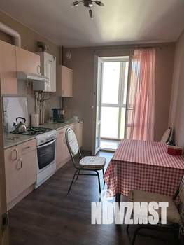 1-к квартира, посуточно, 39м2, 7/10 этаж
