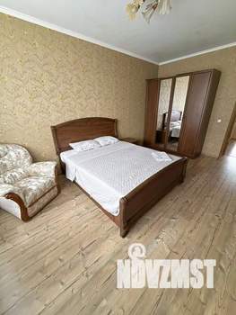 2-к квартира, посуточно, 68м2, 1/1 этаж