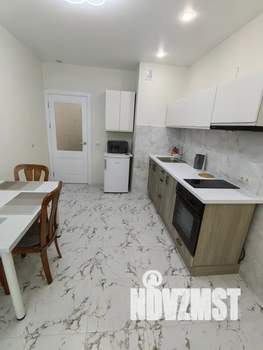 1-к квартира, посуточно, 40м2, 7/25 этаж