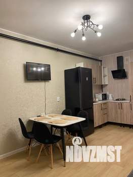 1-к квартира, посуточно, 40м2, 1/8 этаж