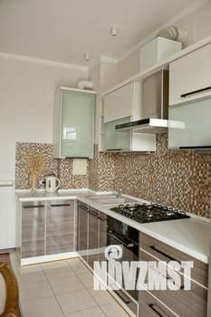 1-к квартира, посуточно, 65м2, 1/1 этаж