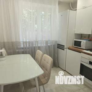 2-к квартира, посуточно, 45м2, 1/4 этаж
