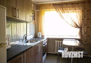 1-к квартира, посуточно, 58м2, 1/1 этаж