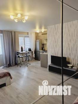 Студия квартира, посуточно, 35м2, 4/5 этаж