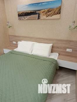 Студия квартира, посуточно, 37м2, 1/4 этаж