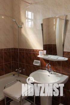 2-к квартира, посуточно, 52м2, 1/1 этаж