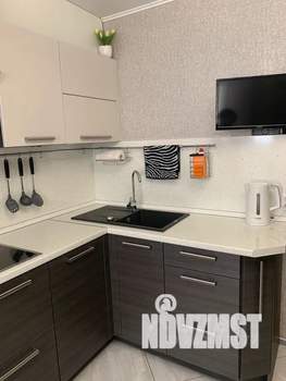 1-к квартира, посуточно, 42м2, 4/9 этаж