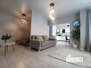 Студия квартира, посуточно, 45м2, 3/3 этаж