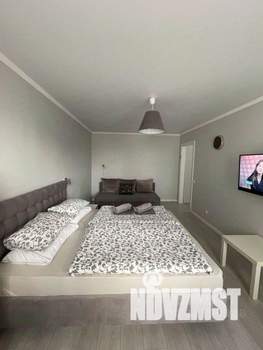 1-к квартира, посуточно, 60м2, 1/1 этаж