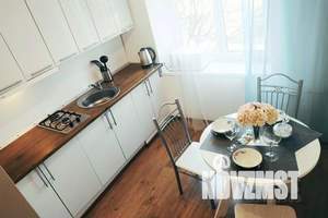 1-к квартира, посуточно, 32м2, 3/5 этаж