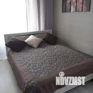 Студия квартира, посуточно, 35м2, 4/5 этаж