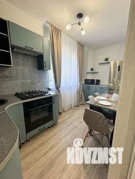 3-к квартира, посуточно, 53м2, 1/1 этаж