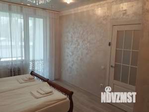 1-к квартира, посуточно, 40м2, 4/10 этаж
