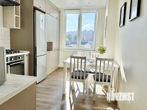 1-к квартира, посуточно, 38м2, 3/10 этаж