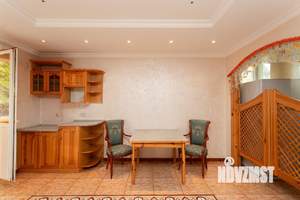 2-к квартира, на длительный срок, 102м2, 1/4 этаж