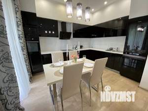 3-к квартира, посуточно, 150м2, 1/1 этаж