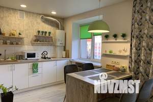 2-к квартира, посуточно, 46м2, 1/1 этаж