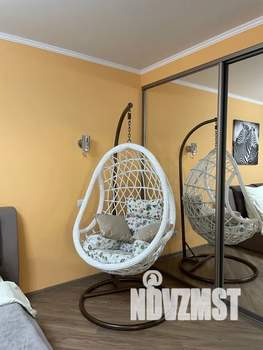 Студия квартира, посуточно, 46м2, 2/10 этаж