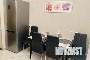 1-к квартира, посуточно, 42м2, 4/10 этаж