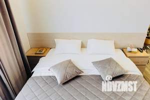 Студия квартира, посуточно, 76м2, 1/2 этаж