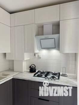 1-к квартира, посуточно, 40м2, 1/10 этаж