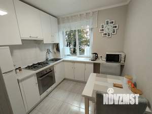 2-к квартира, посуточно, 42м2, 3/5 этаж