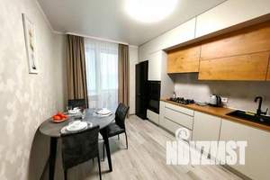 1-к квартира, посуточно, 42м2, 1/13 этаж