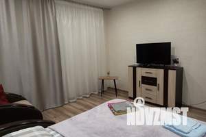 1-к квартира, посуточно, 36м2, 1/8 этаж