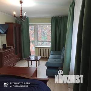 1-к квартира, посуточно, 33м2, 4/4 этаж