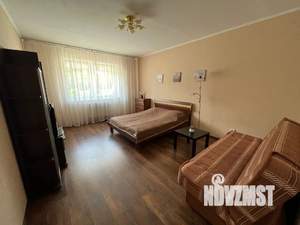 1-к квартира, посуточно, 44м2, 1/10 этаж