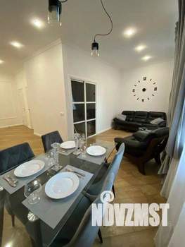 1-к квартира, посуточно, 55м2, 1/1 этаж