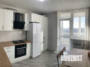 1-к квартира, посуточно, 37м2, 8/10 этаж