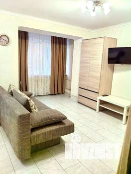 Студия квартира, посуточно, 35м2, 2/4 этаж