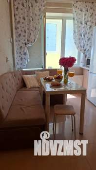 1-к квартира, посуточно, 41м2, 2/10 этаж