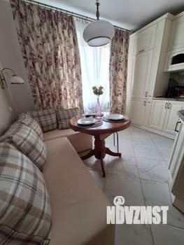 1-к квартира, посуточно, 37м2, 4/9 этаж