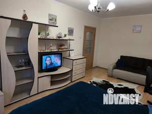 1-к квартира, посуточно, 39м2, 6/9 этаж