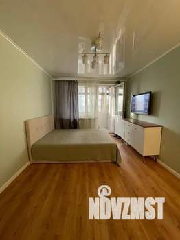 1-к квартира, посуточно, 32м2, 3/10 этаж